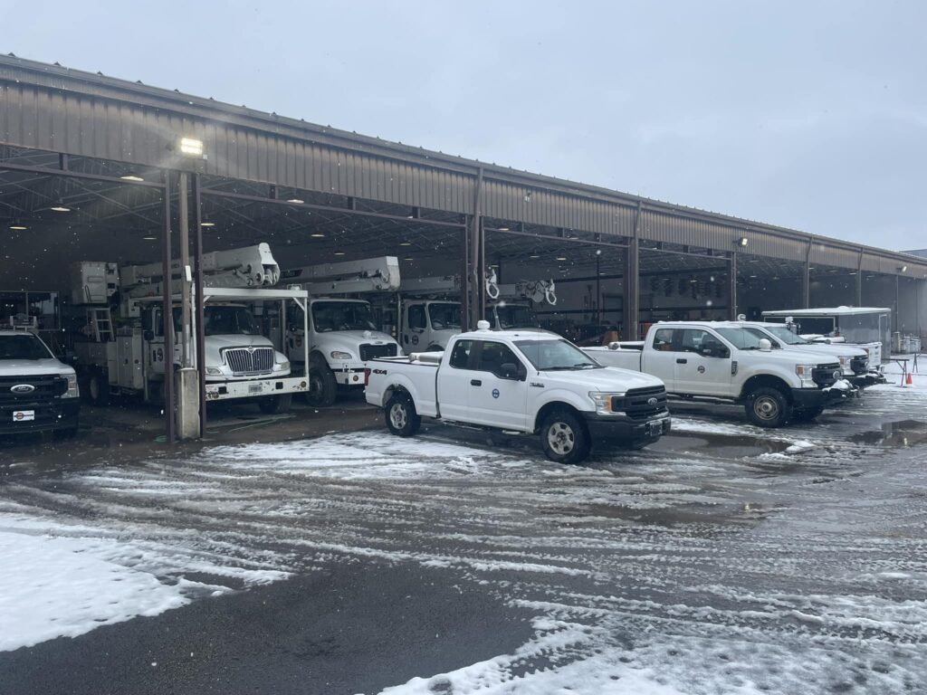 Trucks parked in SH office - no major outages